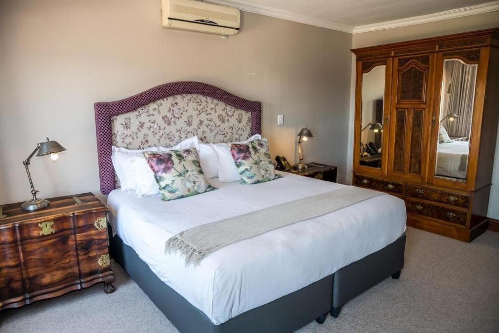 Issaquena Heights Boutique Hotel Книсна Екстер'єр фото